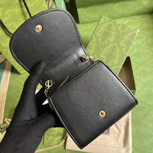 GUCCI Blondie medium chain wallet