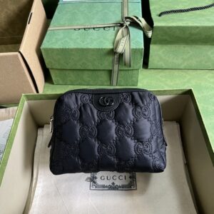 Gucci GG Matelassé beauty case