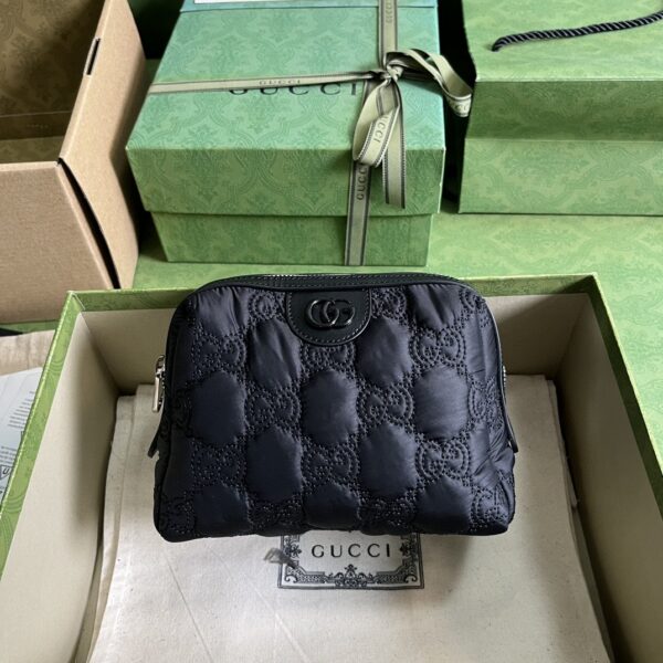 Gucci GG Matelassé beauty case