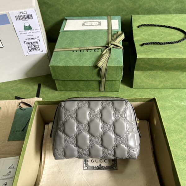 Gucci GG Matelassé beauty case