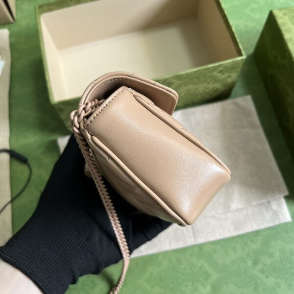 Gucci GG Marmont super mini bag