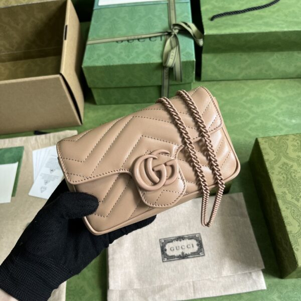 Gucci GG Marmont super mini bag