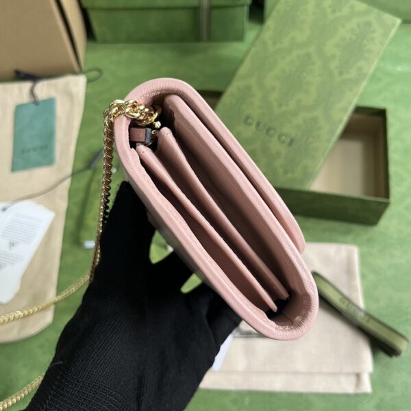 Gucci Blondie medium chain wallet