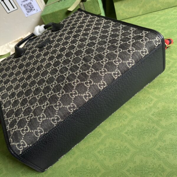 GUCCI Medium tote bag with Interlocking G