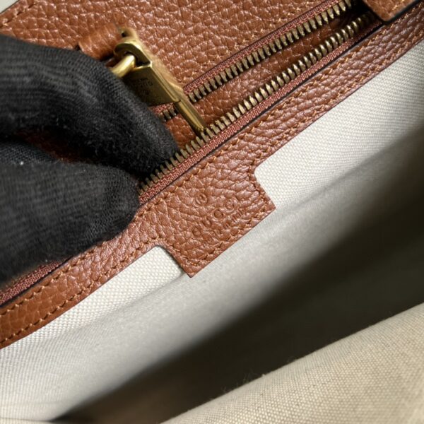 Gucci Medium tote bag with Interlocking G