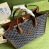 Gucci Medium tote bag with Interlocking G