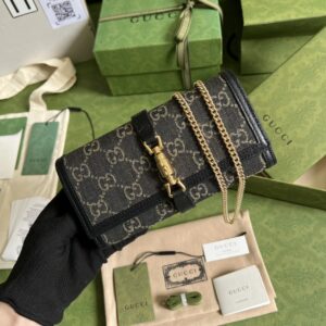 GUCCI Jackie 1961 chain wallet