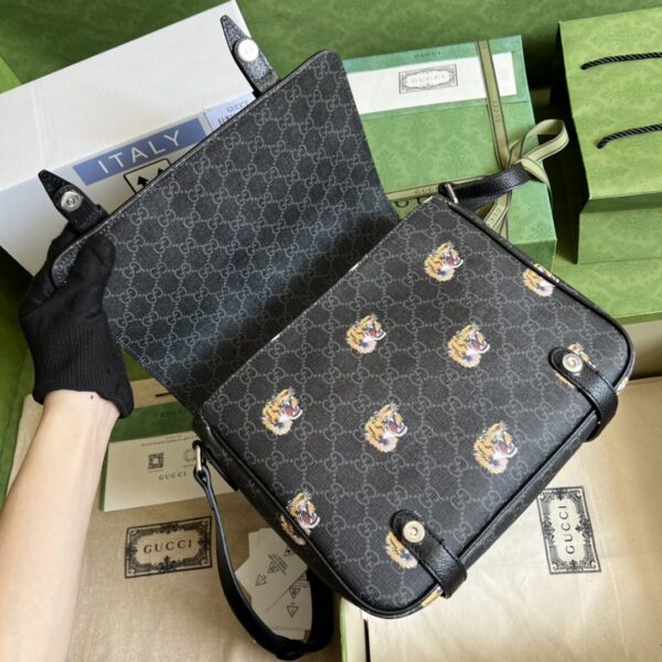 GUCCI GG Messenger Bag