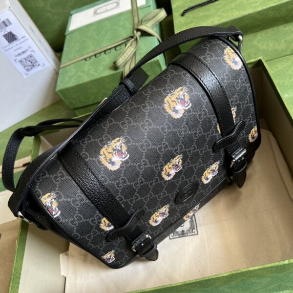 GUCCI GG Messenger Bag