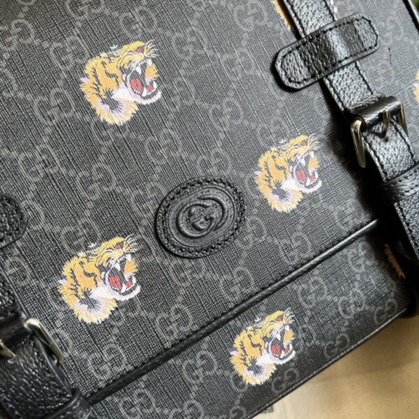 GUCCI GG Messenger Bag