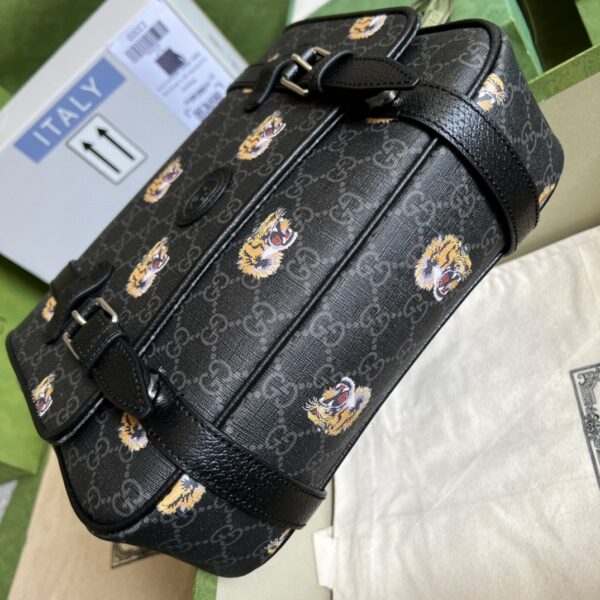 GUCCI GG Messenger Bag