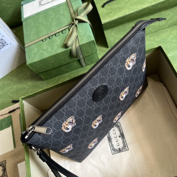 Gucci GG Supreme