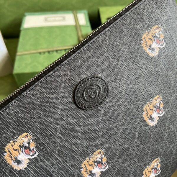 Gucci GG Supreme