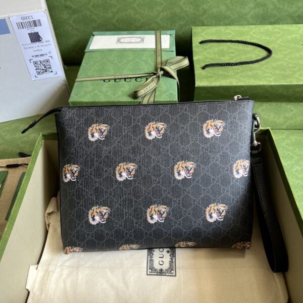 Gucci GG Supreme