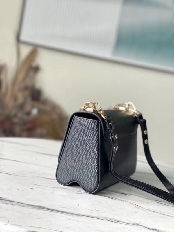 Louis Vuitton Twist MM