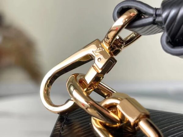 Louis Vuitton Twist MM
