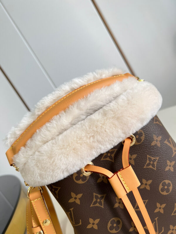 Louis Vuitton Neonoe BB