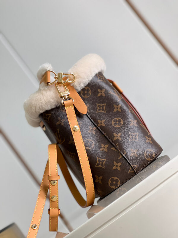 Louis Vuitton Neonoe BB