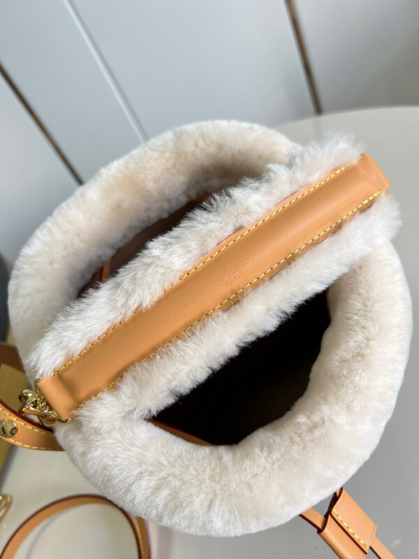 Louis Vuitton Neonoe BB