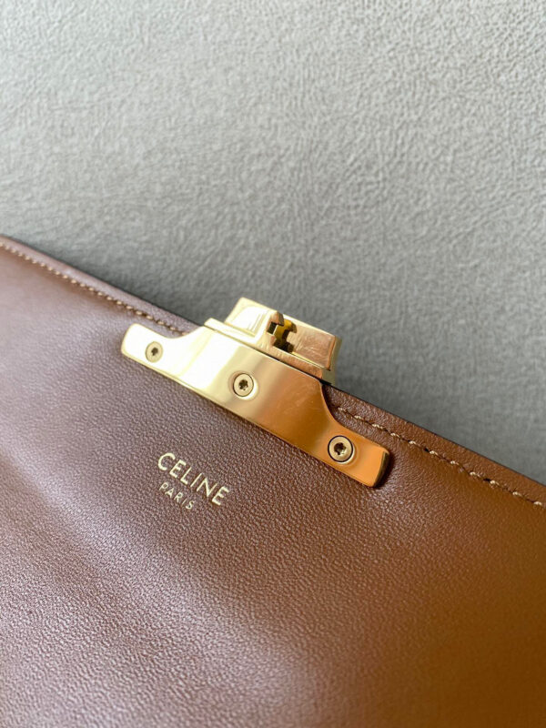 Celine Triomphe