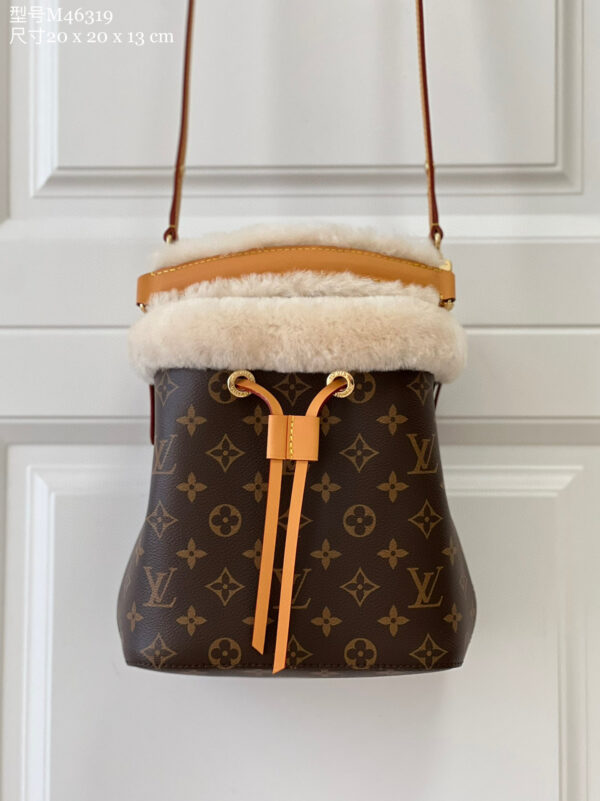 Louis Vuitton Neonoe BB