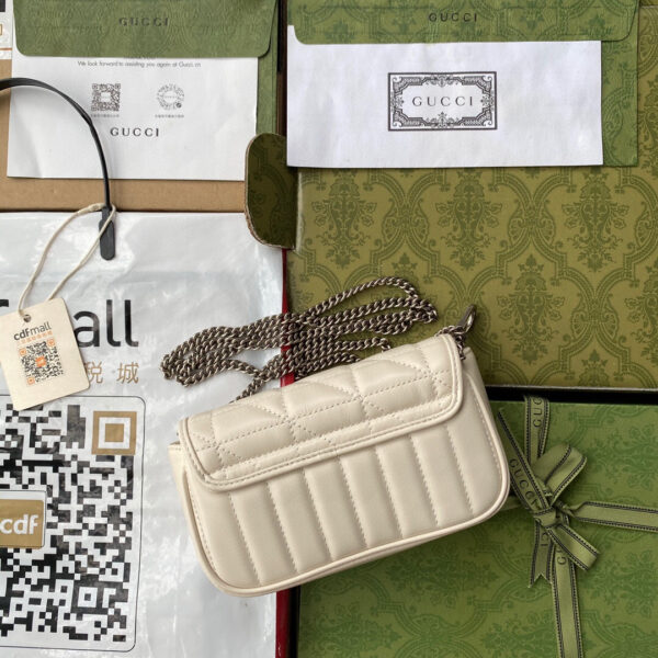 Gucci GG Marmont super mini bag