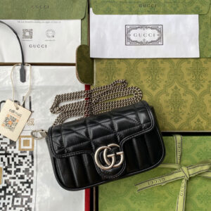 Gucci GG Marmont super mini bag