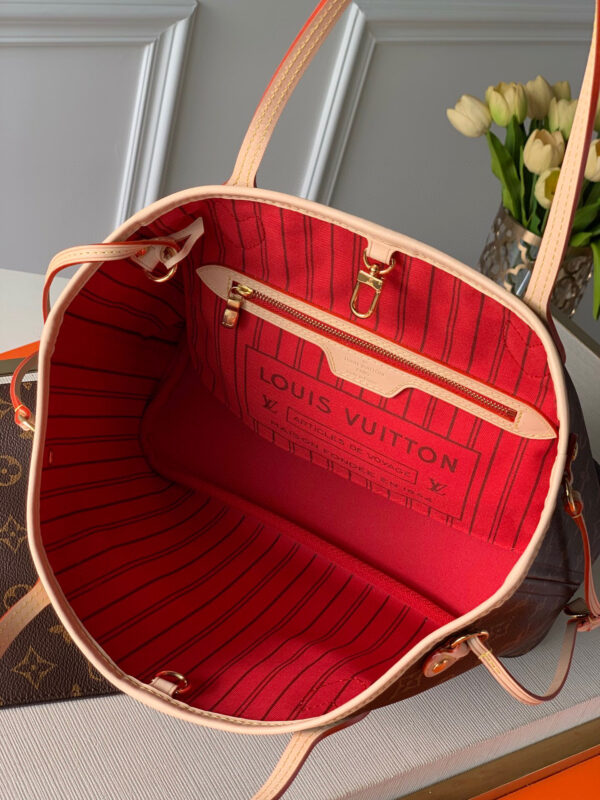 Louis Vuitton Neverfull PM