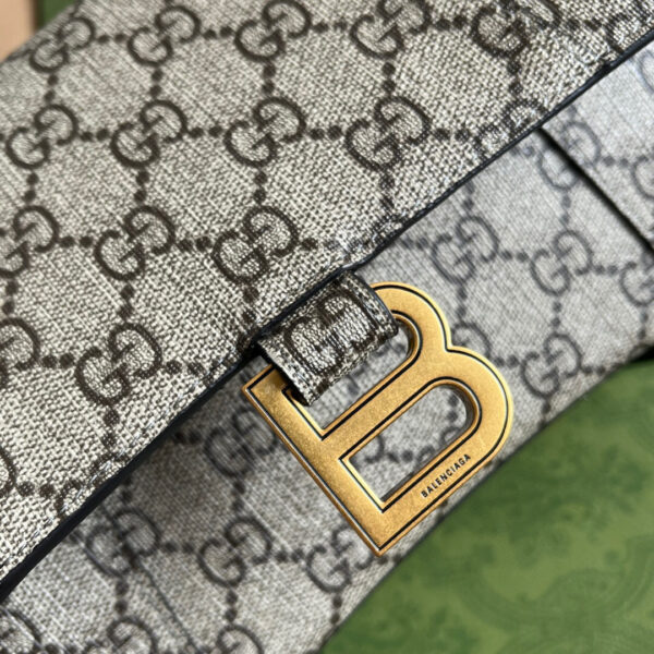 Gucci Hourglass