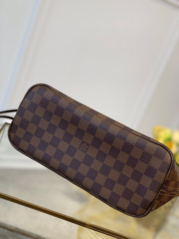 Louis Vuitton Neverfull PM