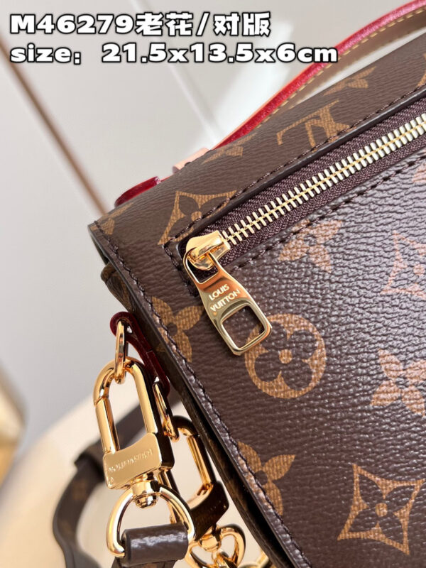 Louis Vuitton Pochette Metis East West