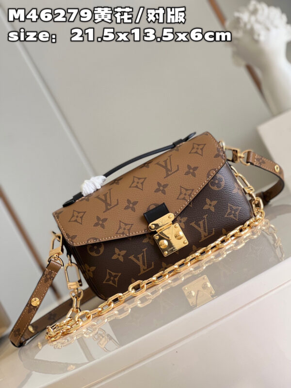Louis Vuitton Pochette Metis East West
