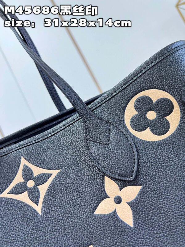 Louis Vuitton Neverfull MM Tote Bag