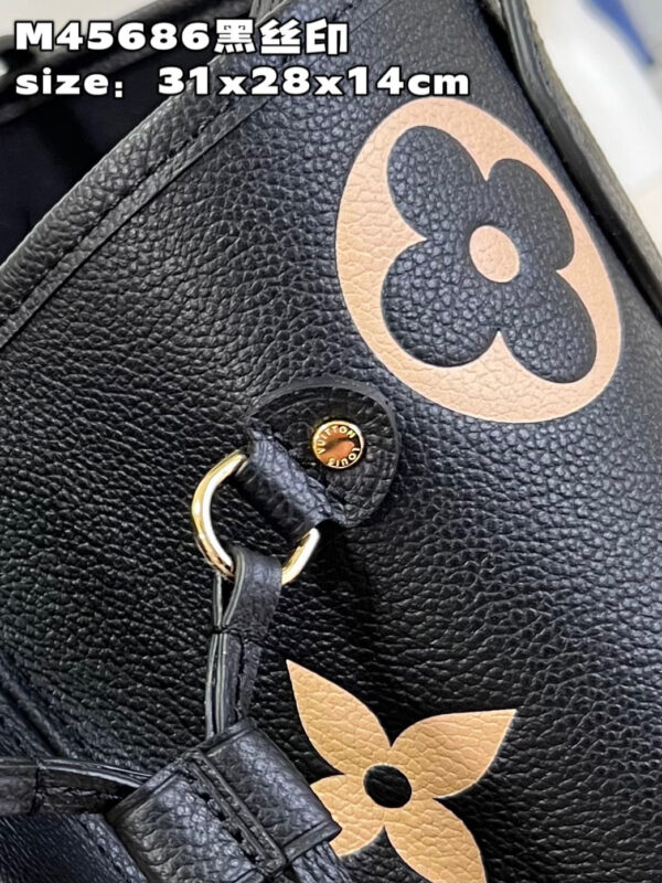 Louis Vuitton Neverfull MM Tote Bag