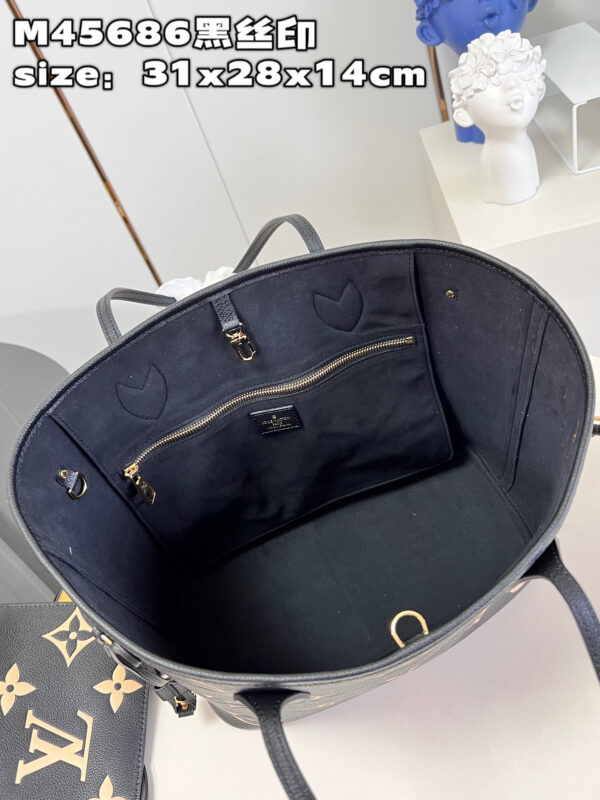 Louis Vuitton Neverfull MM Tote Bag