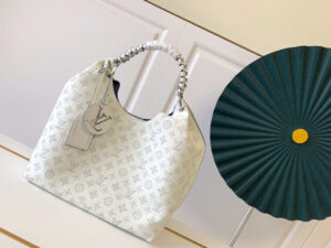 Louis Vuitton Carmel