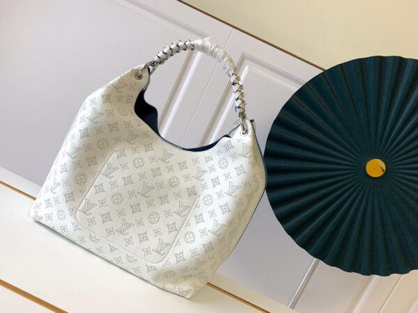 Louis Vuitton Carmel