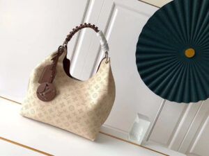 Louis Vuitton Carmel