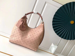 Louis Vuitton Carmel