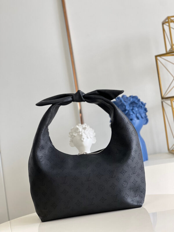 Louis Vuitton Why Knot MM