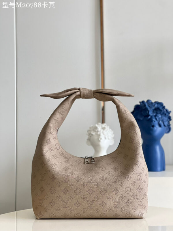 Louis Vuitton Why Knot MM