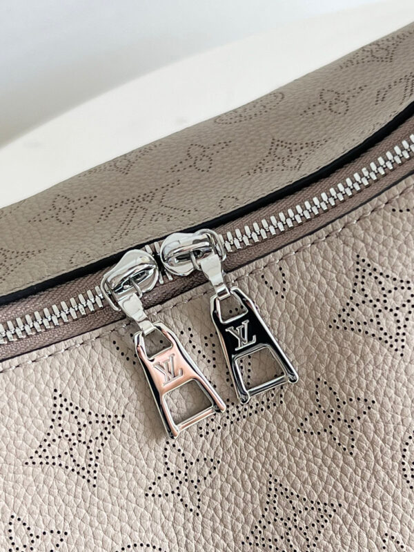Louis Vuitton Why Knot MM