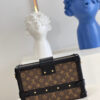 Louis Vuitton Petite Male
