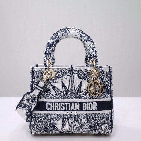 Dior Medium Lady D-Lite bag