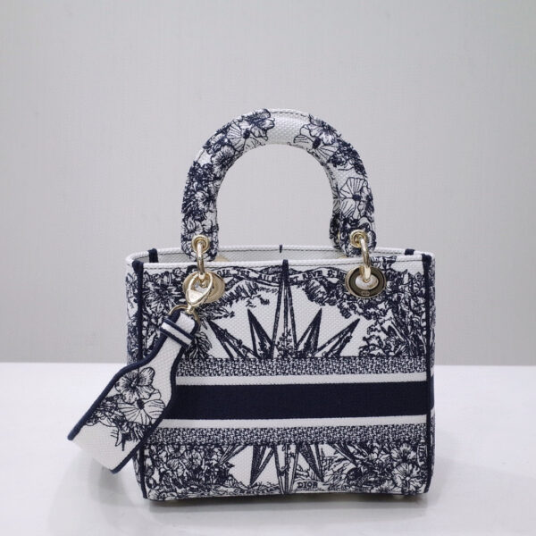 Dior Medium Lady D-Lite bag