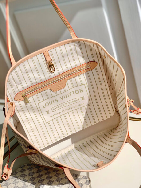 Louis Vuitton Neverfull MM