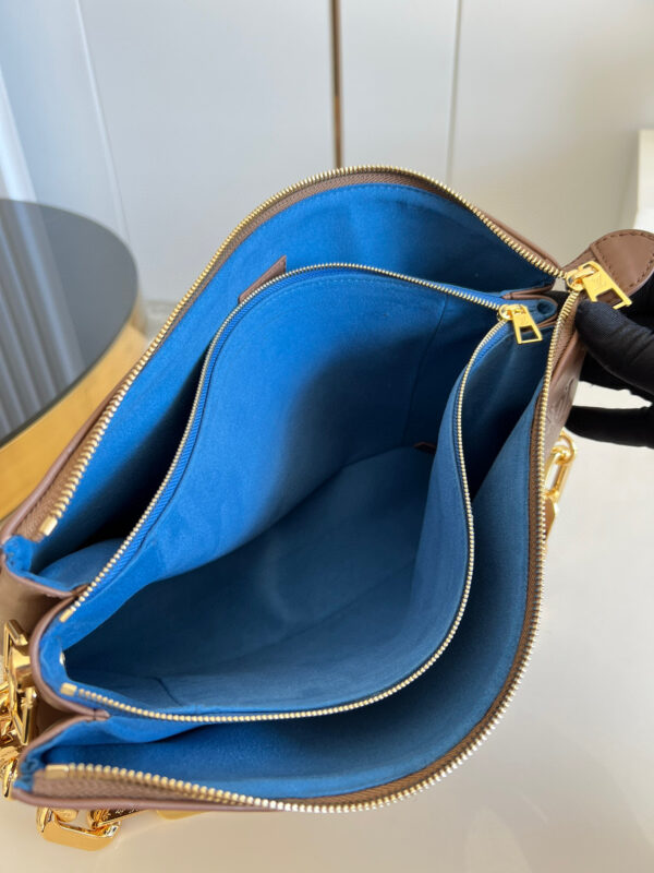Louis Vuitton Coussin MM