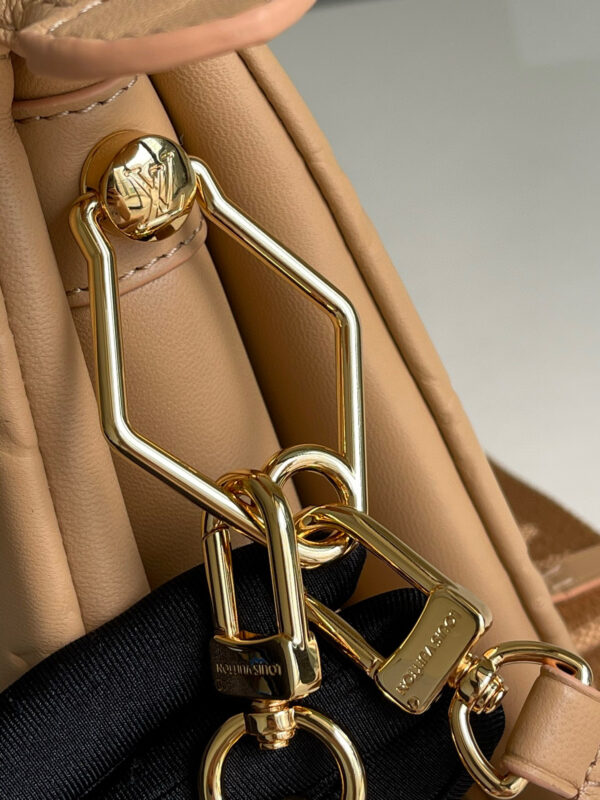 Louis Vuitton Cousin