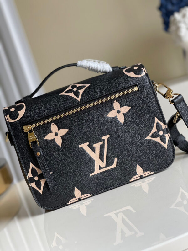 Louis Vuitton Pochette Metis