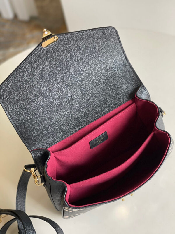 Louis Vuitton Pochette Metis